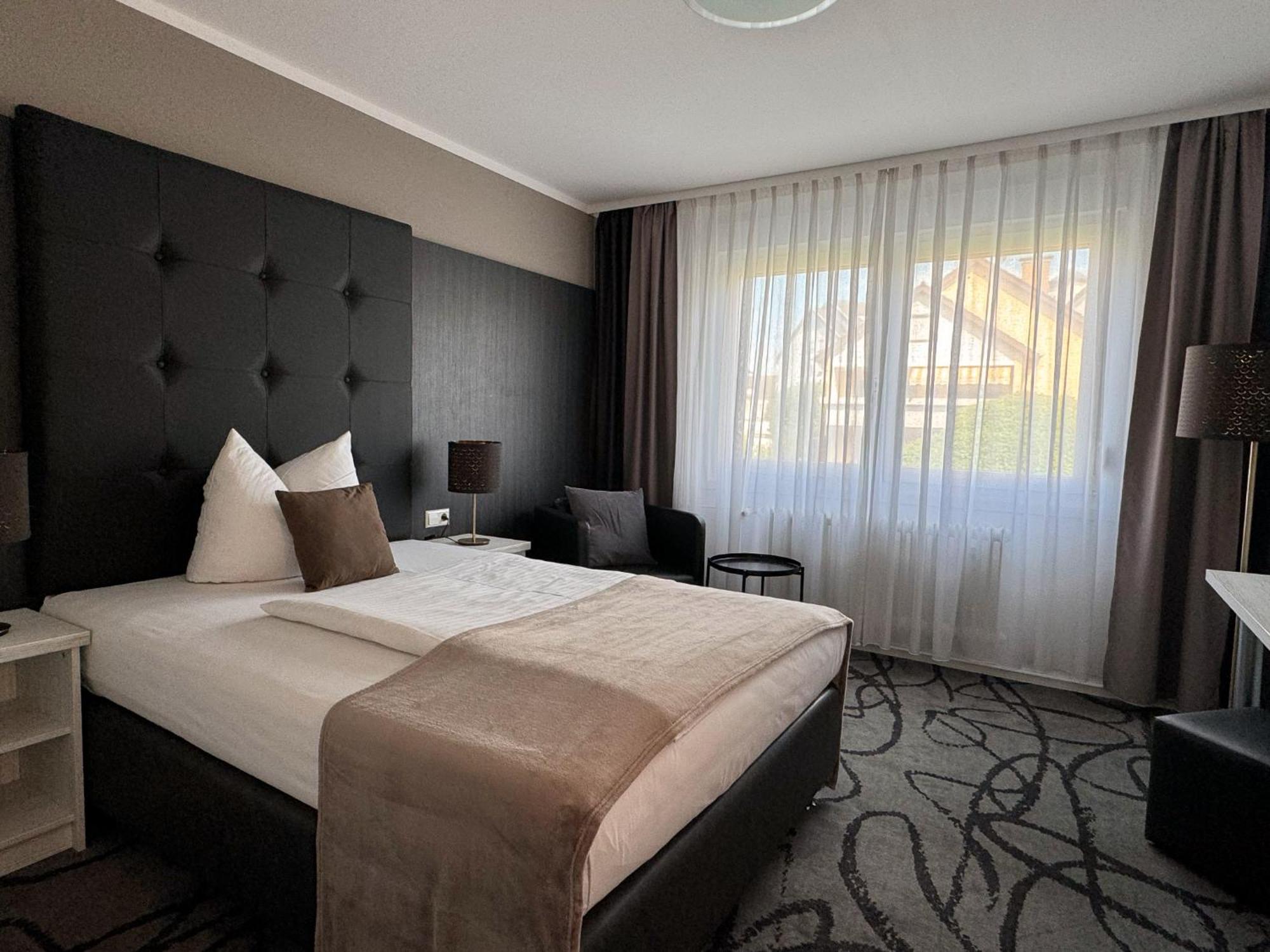 Eisberg Hotel Schwanen Lahr  Eksteriør billede