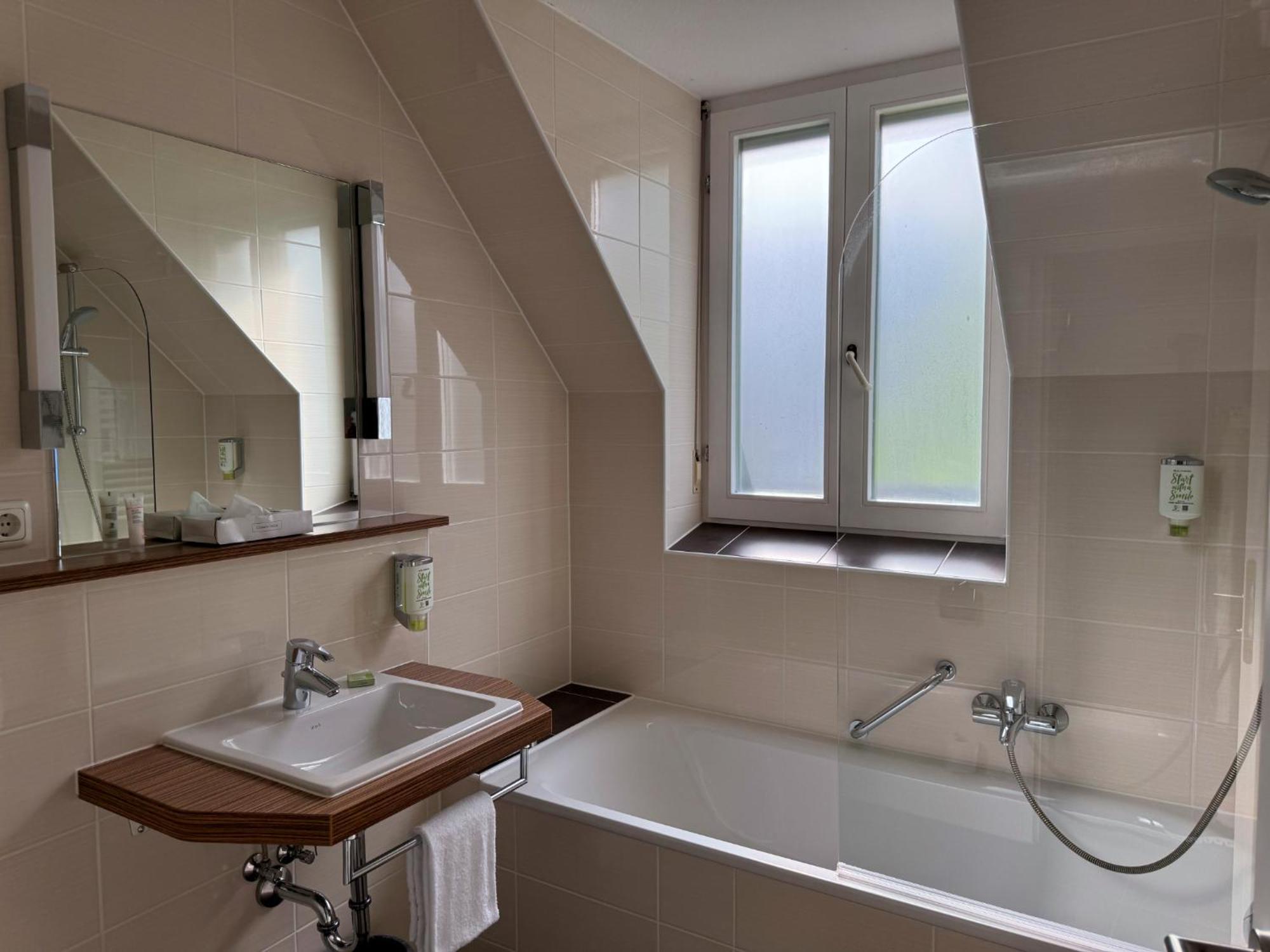 Eisberg Hotel Schwanen Lahr  Eksteriør billede